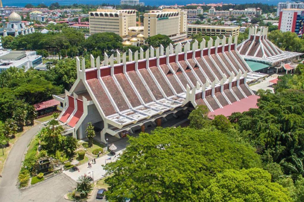 Monaco Boutique Hotel Sadong Jaya Kota Kinabalu Exteriér fotografie