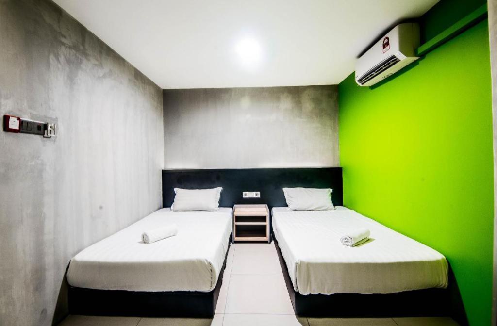 Monaco Boutique Hotel Sadong Jaya Kota Kinabalu Exteriér fotografie