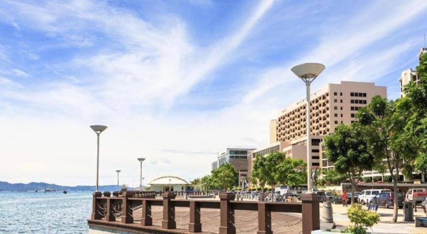 Monaco Boutique Hotel Sadong Jaya Kota Kinabalu Exteriér fotografie